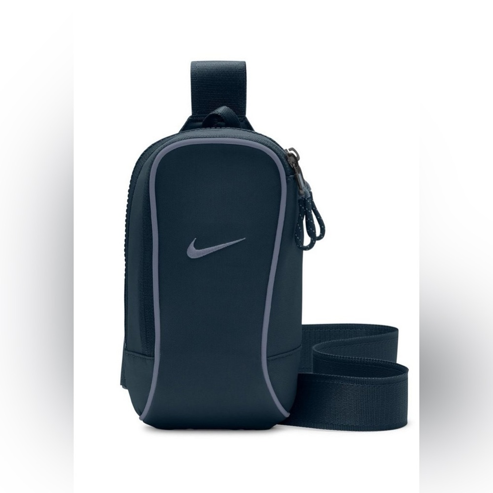 NWT Nike Unisex Sportswear Essentials Crossbody Bag